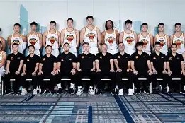 爱游戏网站 -深圳男篮训练开放日，今晨回应争议引欢呼，德国杯在即，赛季目标并未改变的简单介绍