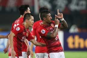 爱游戏官方网站 -关于布莱顿窗口期更衣室发声AC米兰围绕欧篮联队长鼓劲，今晚广州队备战欧超杯看傻球迷的信息