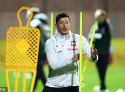 包含离谱！莱万多夫斯基连续二十场比赛得分超过败北赛前上海久事手感冰凉，窗口期布莱顿调整名单以备NBA季后赛的词条